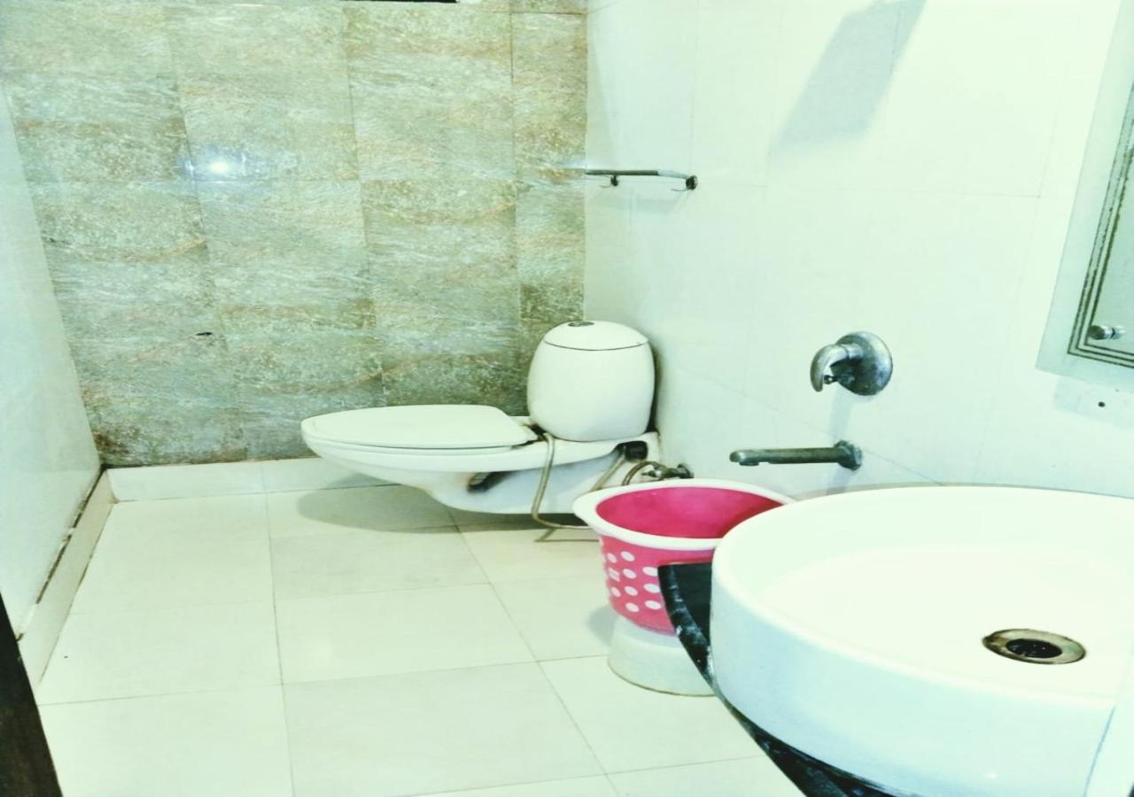 Ap Singh Hotels In Near New Delhi Railway Station Bagian luar foto